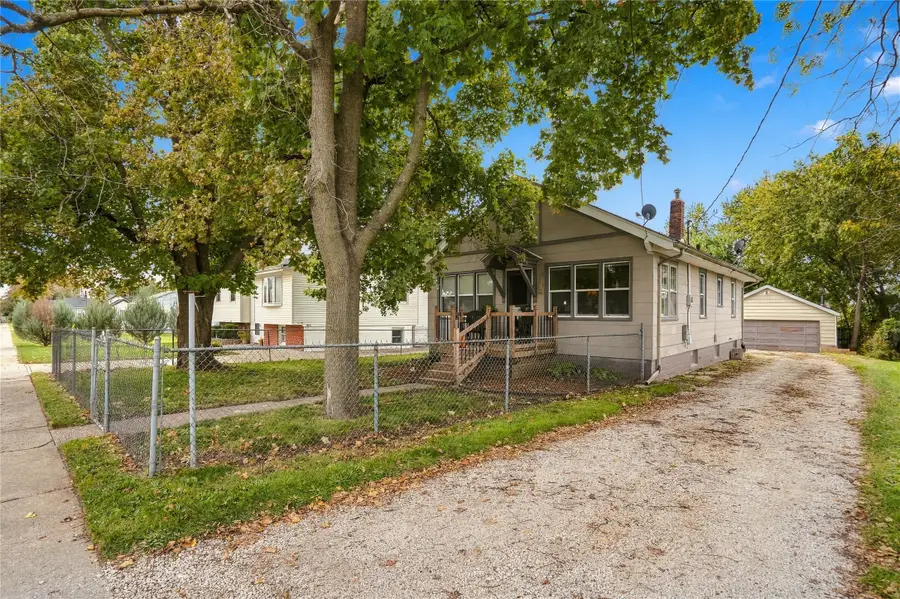 2512 E 41st Street, Des Moines, IA 50317 - #3