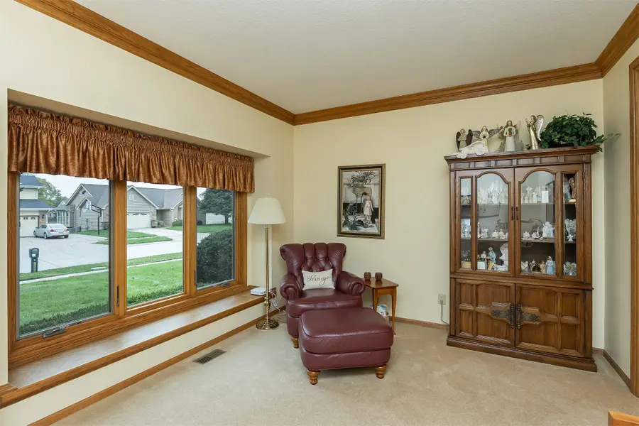 5401 Cody Drive, West Des Moines, IA 50266 - #3