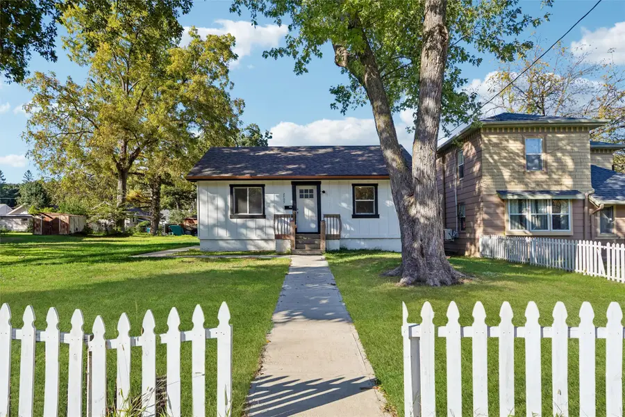 2705 Franklin Avenue, Des Moines, IA 50310 - #2
