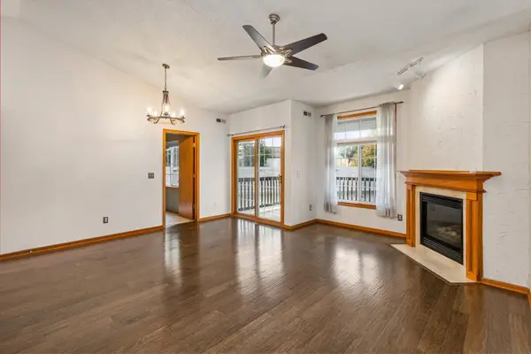 2437 Patricia Drive #2437, Urbandale, IA 50322