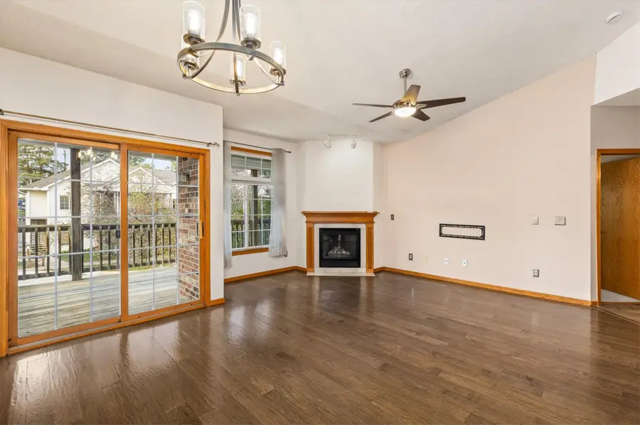 2437 Patricia Drive #2437, Urbandale, IA 50322 - #3