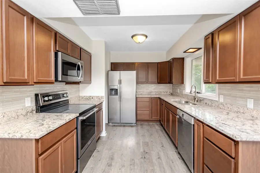 3412 SW 7th Street, Des Moines, IA 50315 - #2