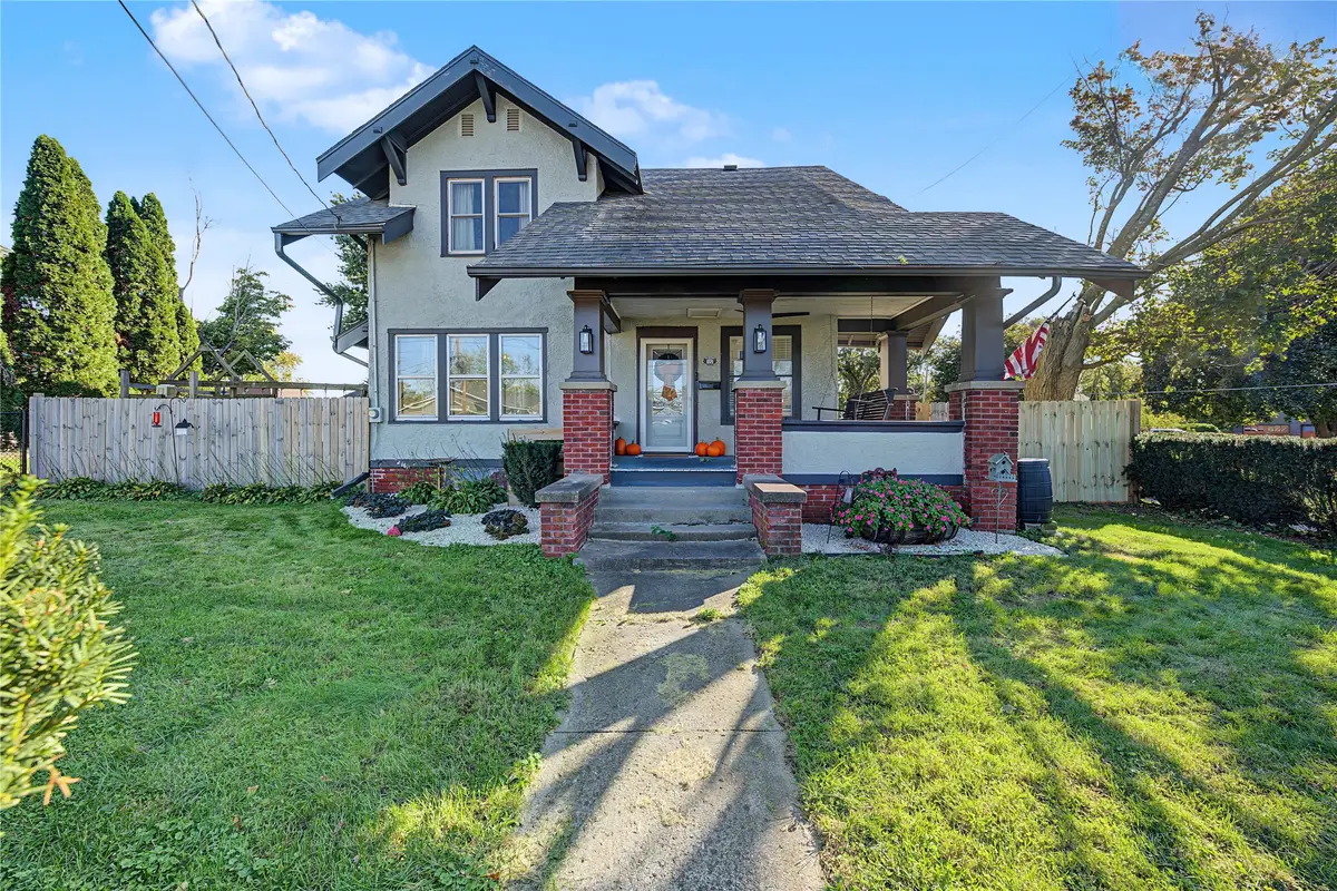 1021 1st Avenue W, Newton, IA 50208 - #1