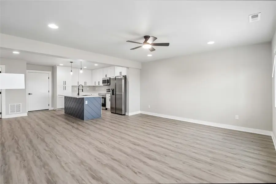 14503 Springbrook Trail, Urbandale, IA 50111 - #2