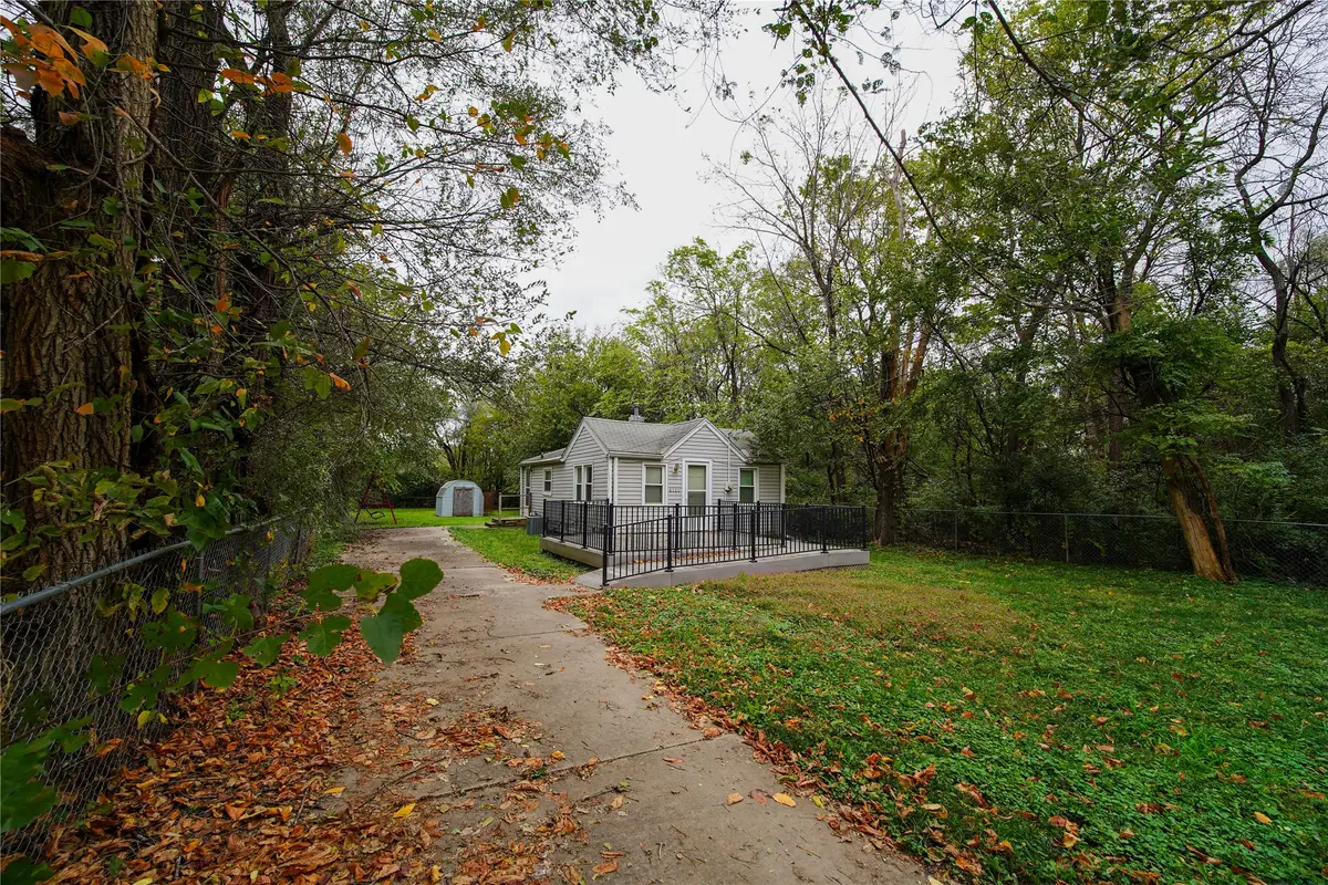 3126 Maury Street, Des Moines, IA 50317 - #1