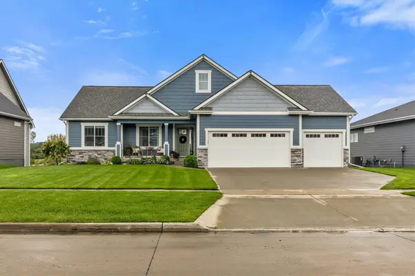 10978 Westport Drive, West Des Moines, IA 50266