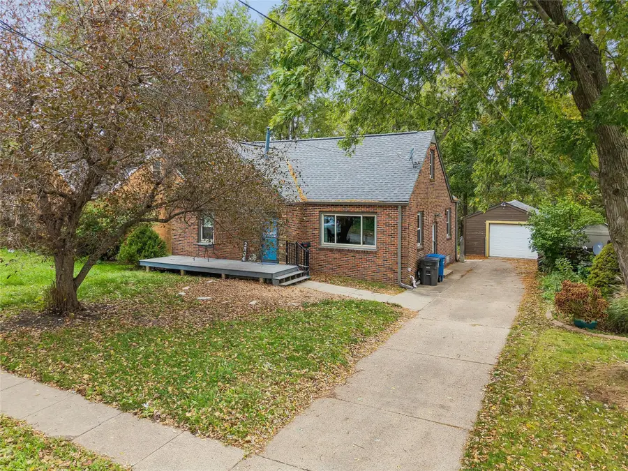 2804 62nd Street, Des Moines, IA 50322 - #2