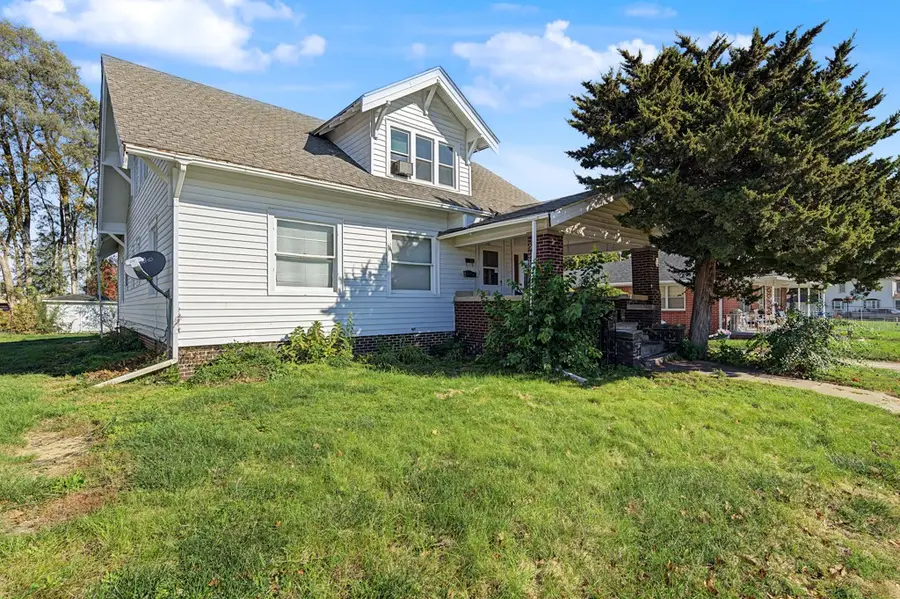 302 E Ashland Avenue, Indianola, IA 50125 - #2