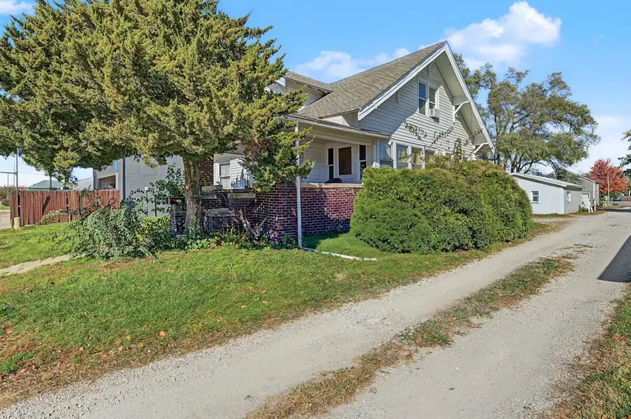 302 E Ashland Avenue, Indianola, IA 50125 - #3