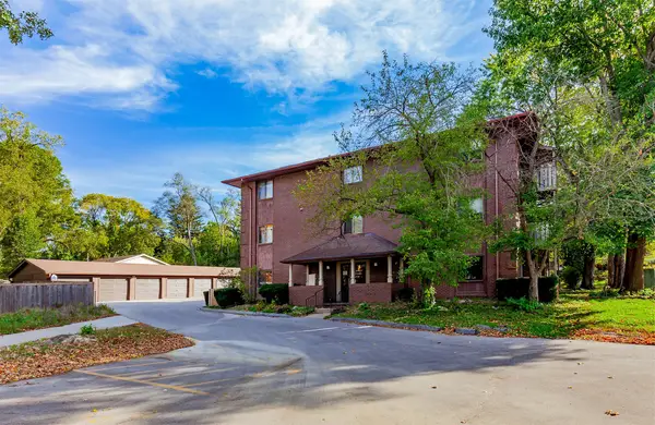 1235 66th Street #14, Windsor Heights, IA 50324