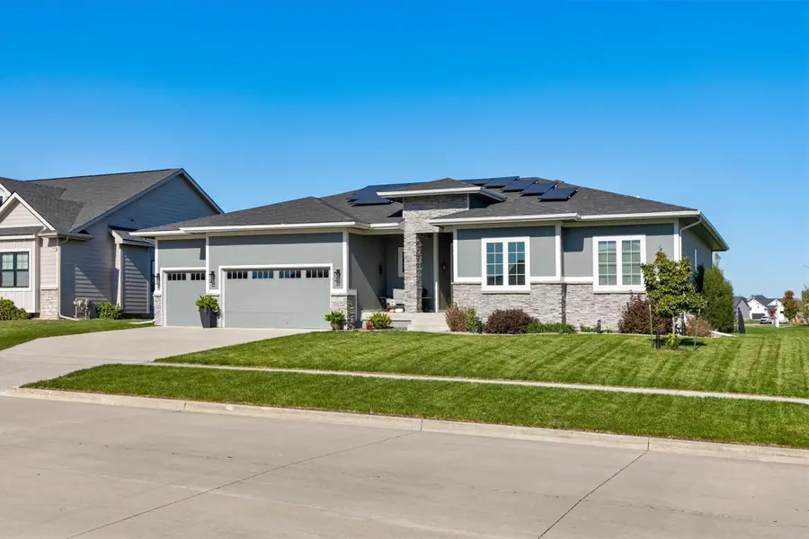 10021 Empire Court, West Des Moines, IA 50266 - #2