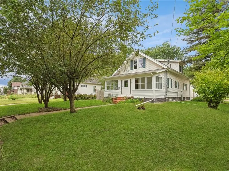 923 W 5th Street, Perry, IA 50220 - #1