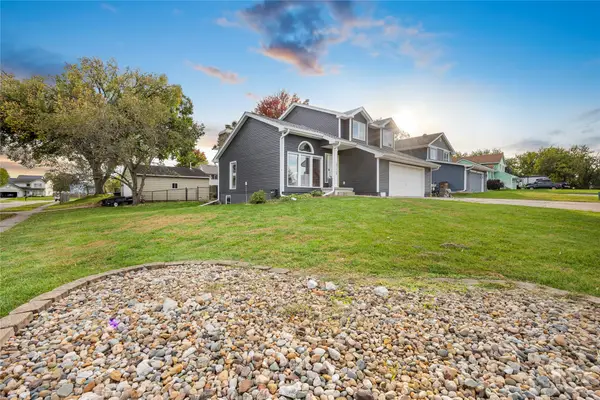 5135 Orchard Drive, Pleasant Hill, IA 50327