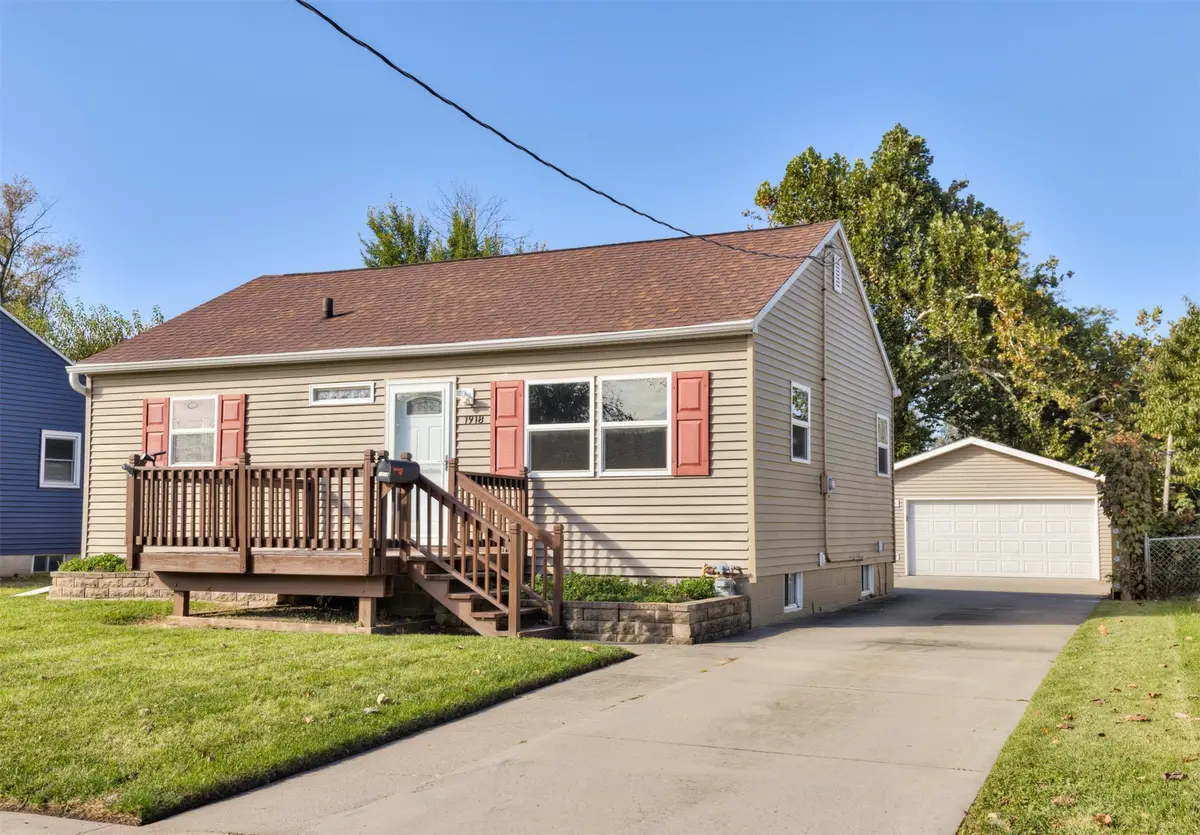 1918 60th Street, Des Moines, IA 50322 - #1