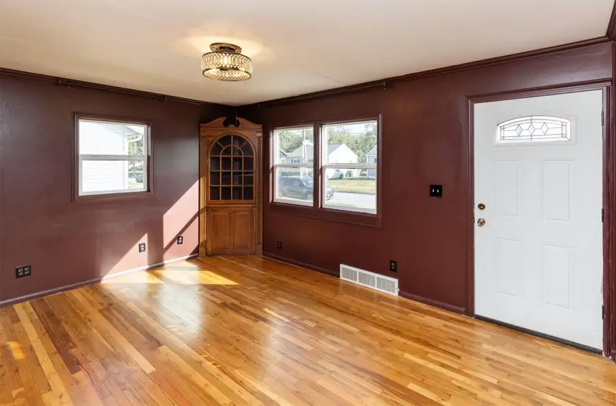 1918 60th Street, Des Moines, IA 50322 - #3