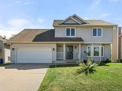 449 E Burnham Avenue, Des Moines, IA 50315 - #1