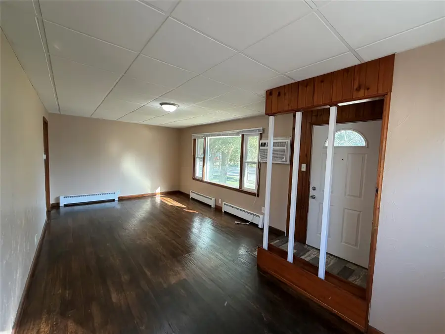 4004 Cambridge Street, Des Moines, IA 50313 - #2