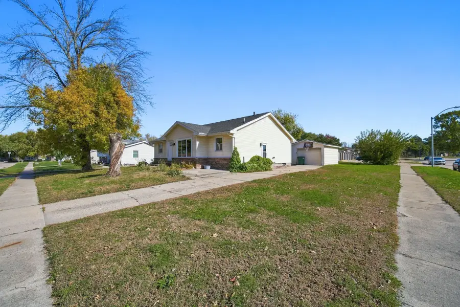 1201-1203 NW Linden Street, Ankeny, IA 50023 - #3