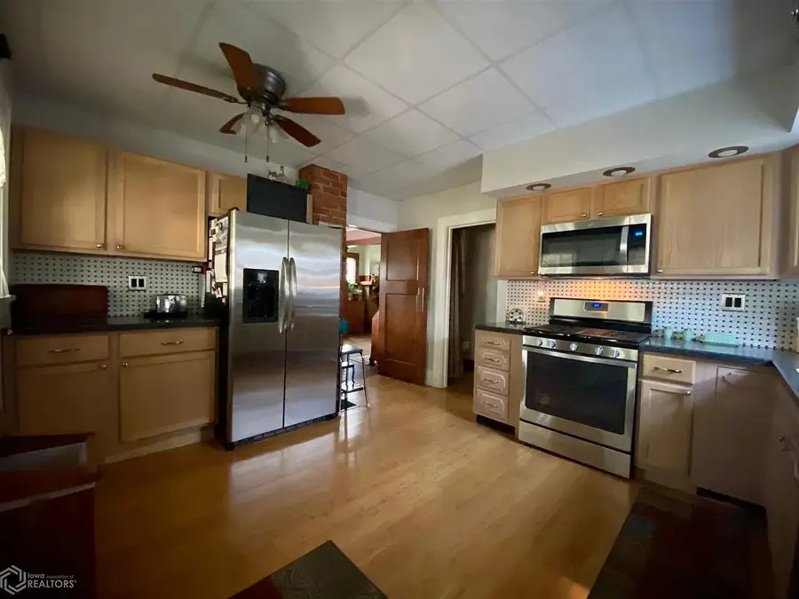 304 E Park Street, Jefferson, IA 50129 - #3