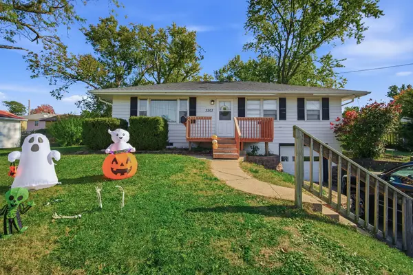 3203 Elm Drive, Urbandale, IA 50322