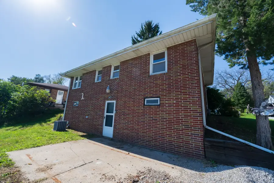 2523 SE 8th Court, Des Moines, IA 50315 - #3