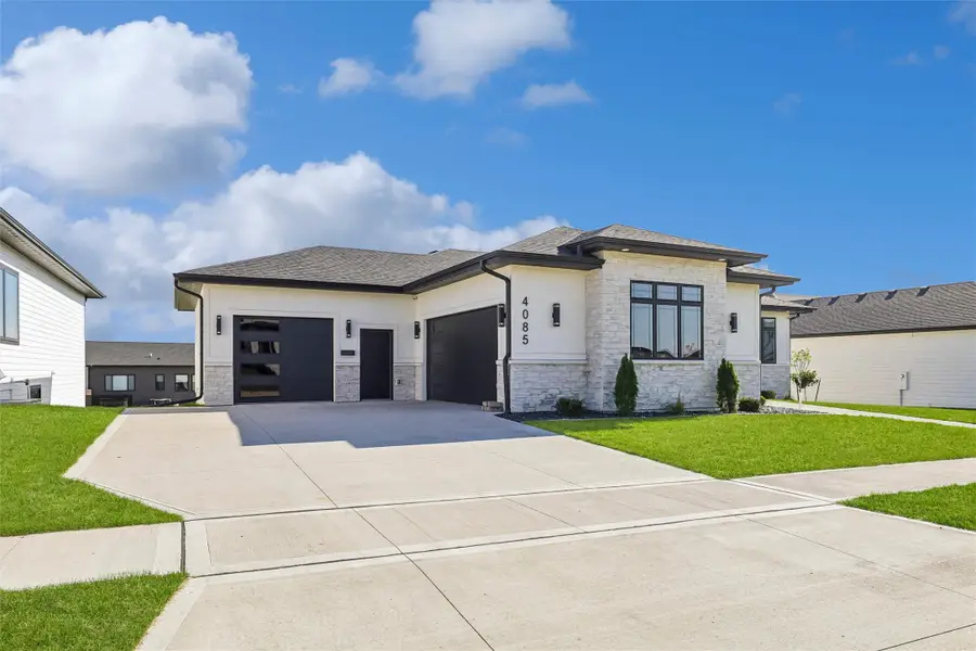 4085 Westgate Parkway, Clive, IA 50325 - #2