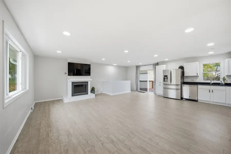 1007 4th Street Sw, Altoona, IA 50009 - #3
