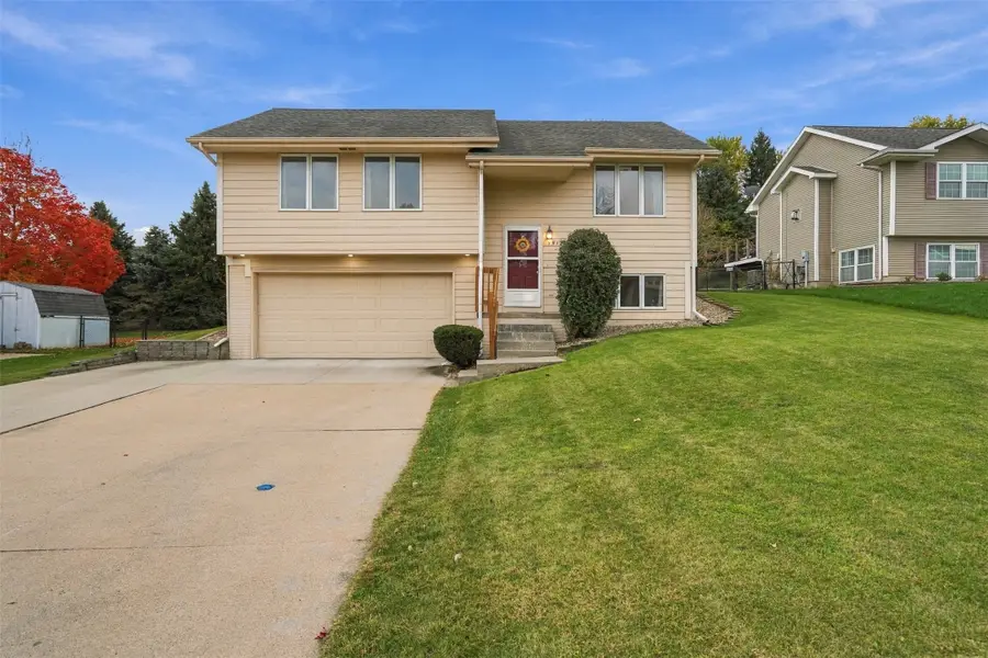 1512 Parkhill Drive, Norwalk, IA 50211 - #2