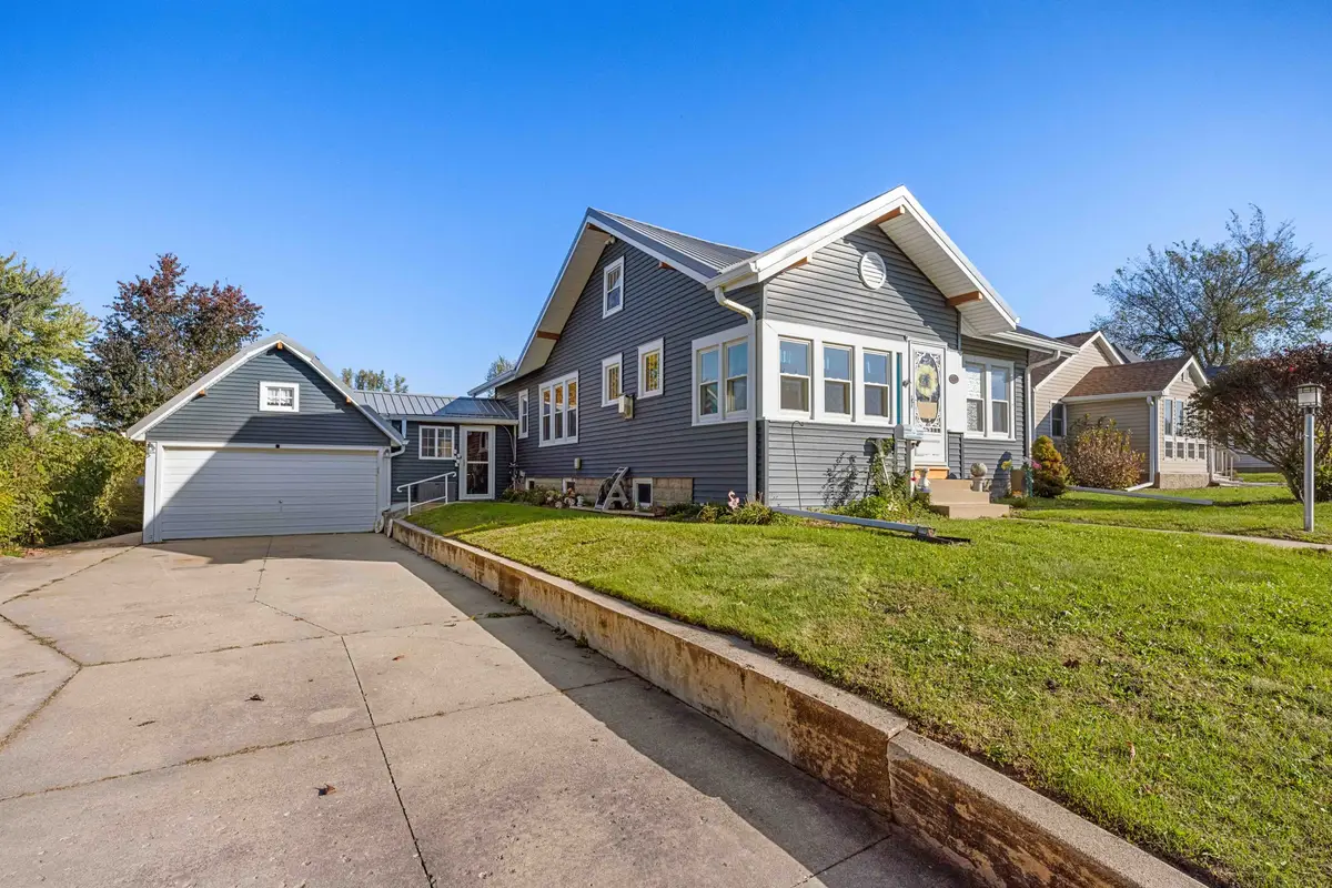 1809 Summit Street, Marshalltown, IA 50158 - #1