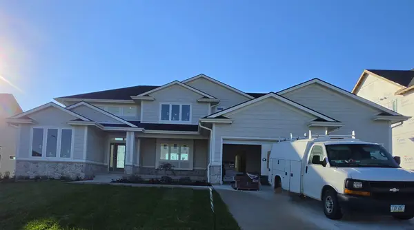 16224 Sharon Drive, Urbandale, IA 50323