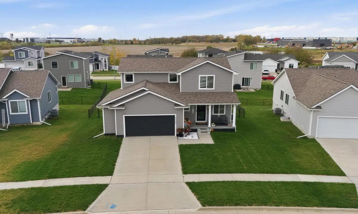 3512 Wolf Creek Road Sw, Bondurant, IA 50035 - #1