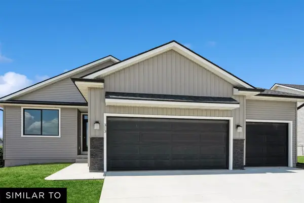 1903 E Clinton Place, Indianola, IA 50125