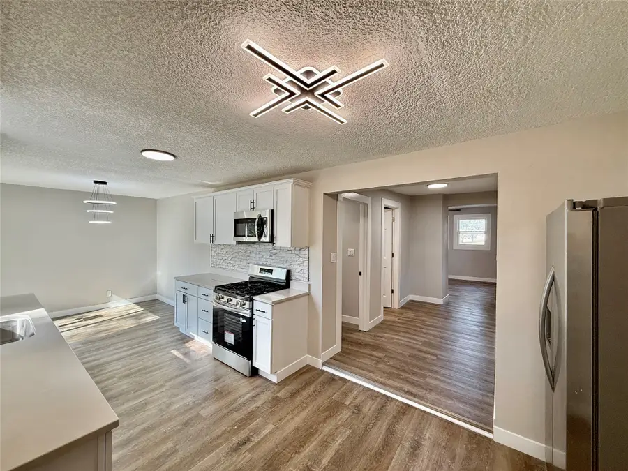 3301 Scott Avenue, Des Moines, IA 50317 - #3