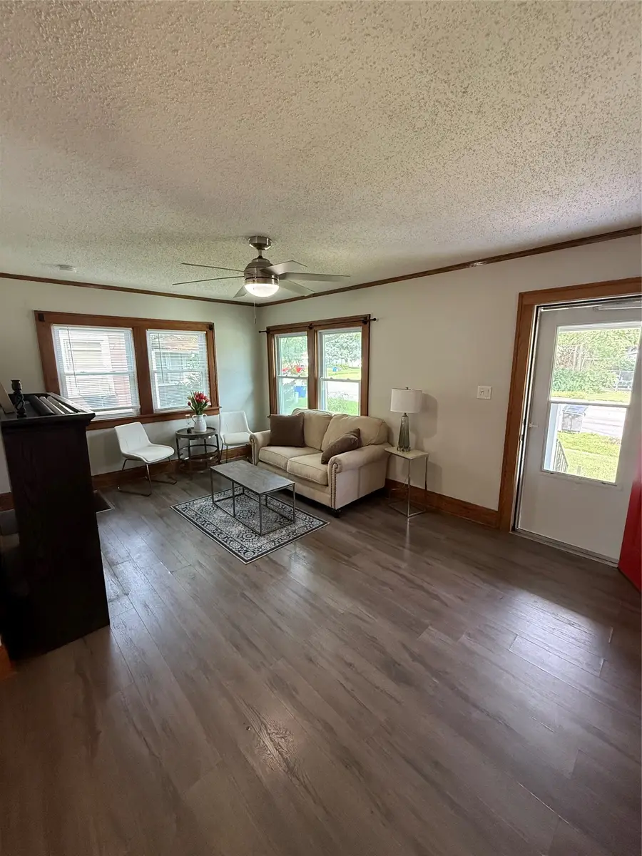 3716 Hickman Road, Des Moines, IA 50310 - #3