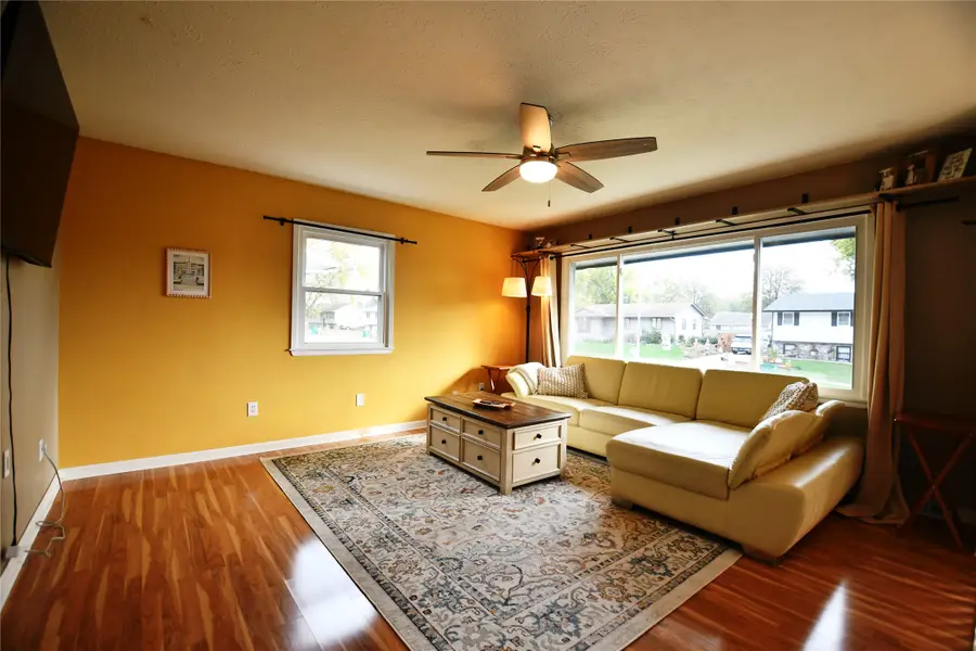 1305 Meadow Drive, Norwalk, IA 50211 - #2