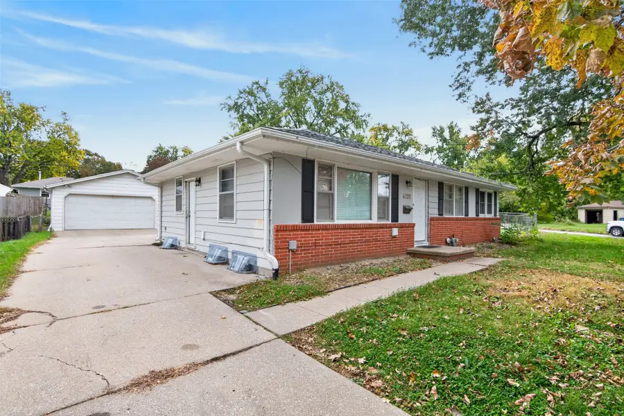 4101 Rose Hedge Drive, Des Moines, IA 50310 - #2