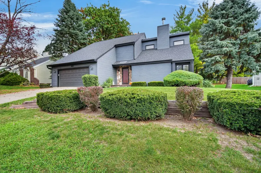 813 52nd Street, West Des Moines, IA 50265 - #2