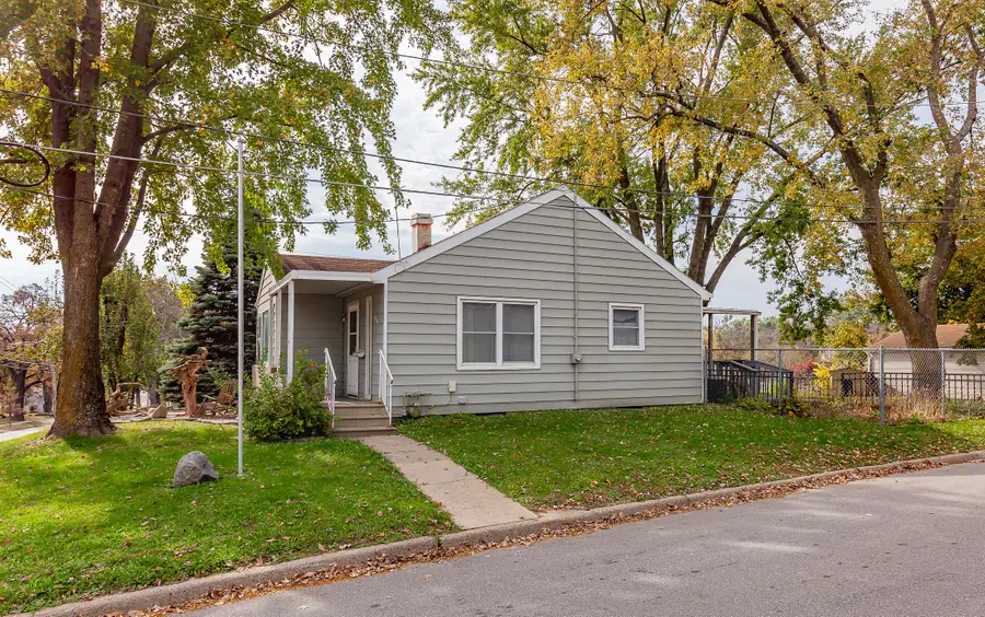 2200 S Union Street, Des Moines, IA 50315 - #2