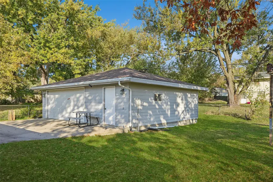 228 Marlou Parkway, Des Moines, IA 50320 - #2