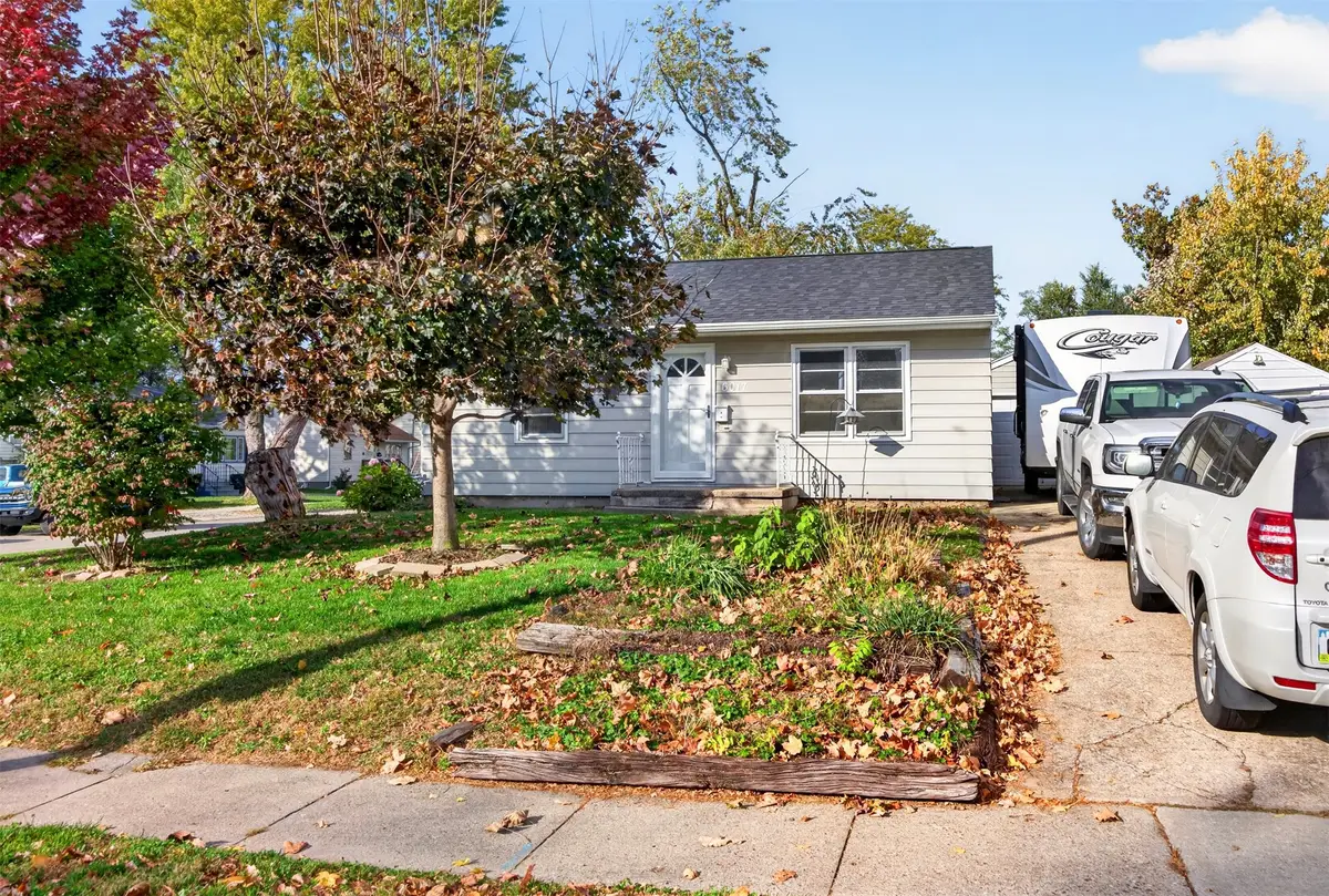 6017 Franklin Avenue, Des Moines, IA 50322 - #1
