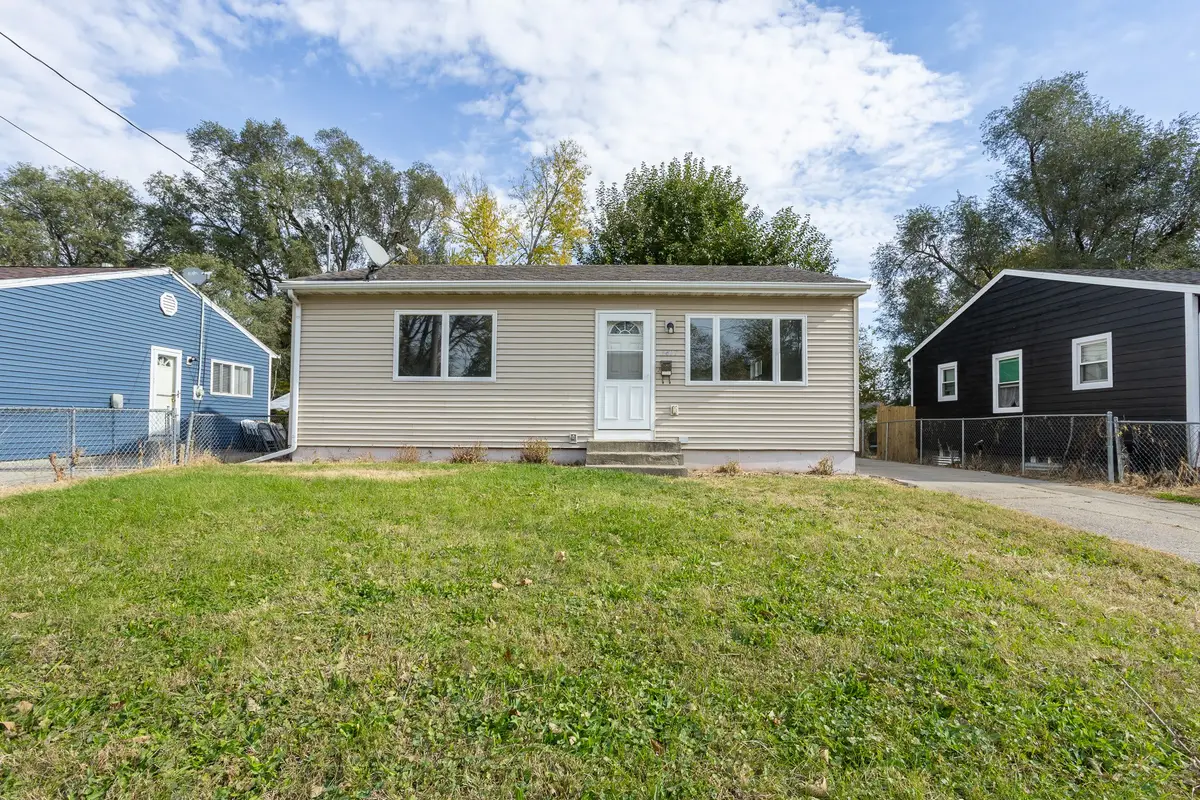 1417 E 17th Street, Des Moines, IA 50316 - #1