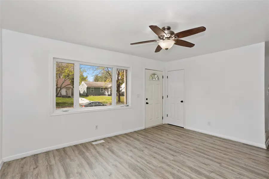 1417 E 17th Street, Des Moines, IA 50316 - #3
