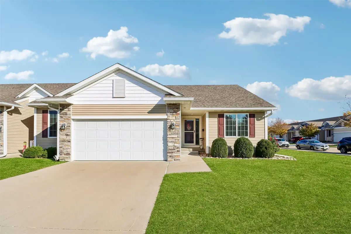 6051 Manchester Lane, Johnston, IA 50131 - #1