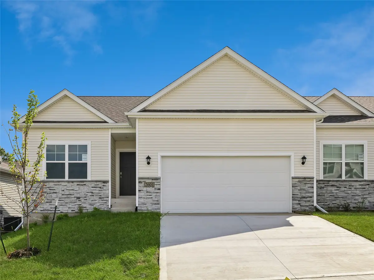 2504 Brook View Drive, Des Moines, IA 50317 - #1