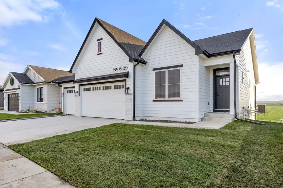 8129 Buckley Street, Johnston, IA 50131 - #2