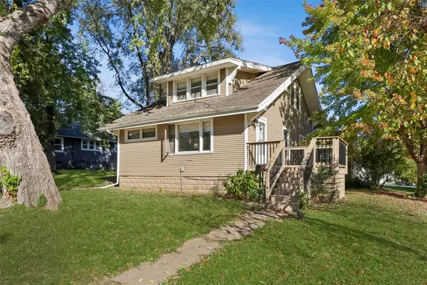 621 9th Street, West Des Moines, IA 50265