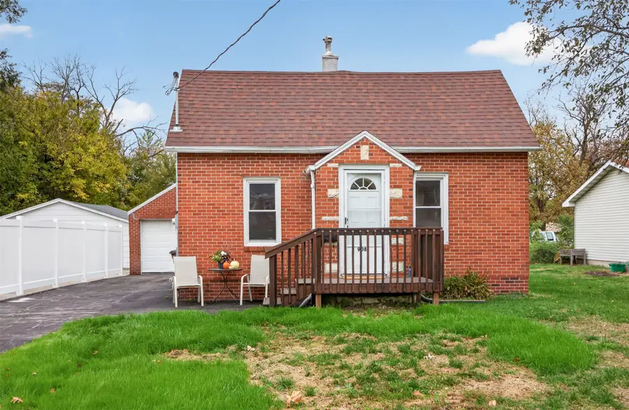 908 13th Street, West Des Moines, IA 50265 - #2
