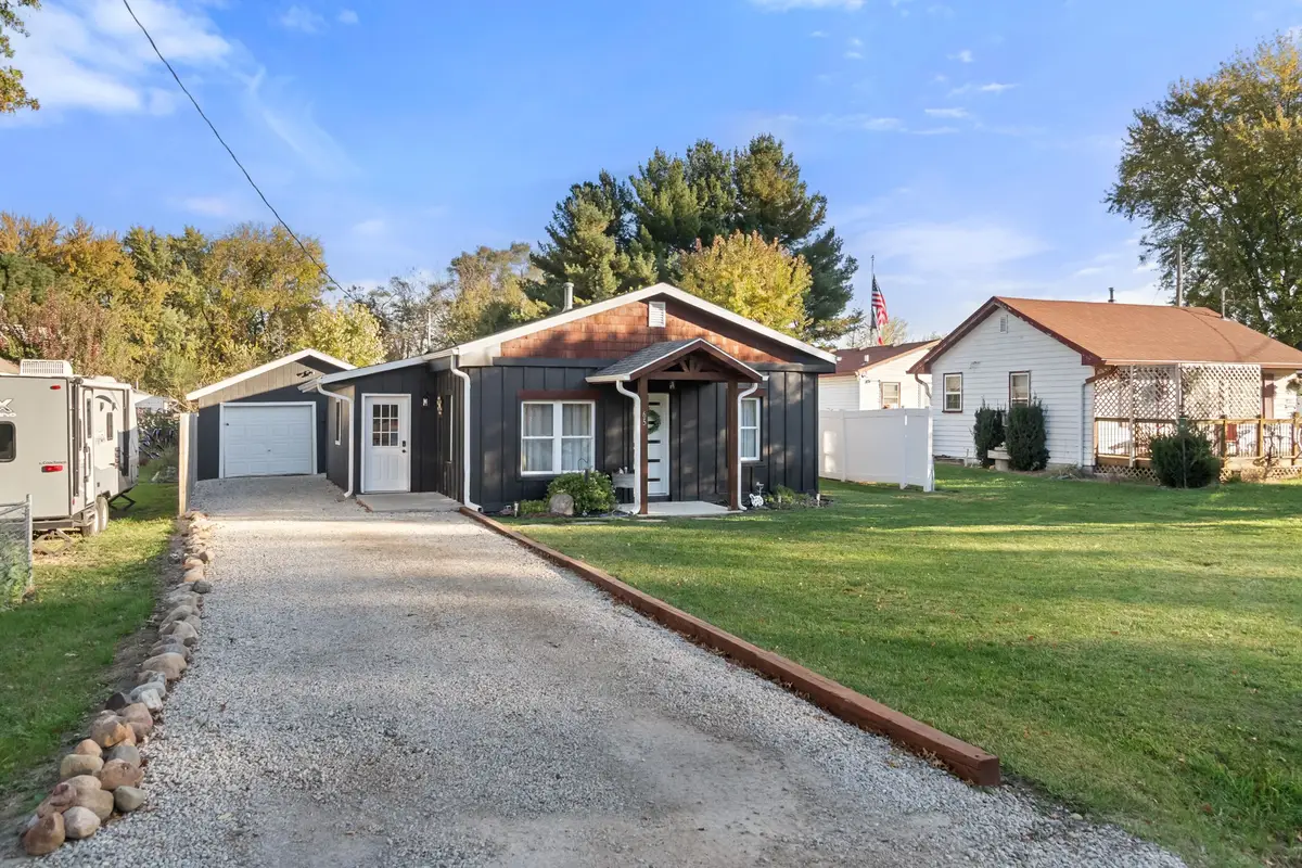 65 NW 44th Avenue, Des Moines, IA 50313 - #1