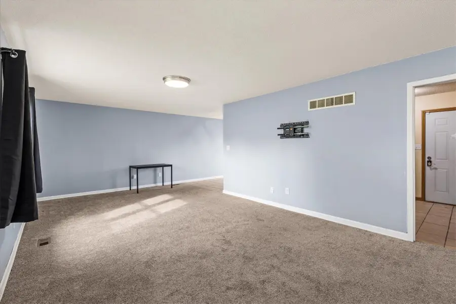 5435 NW Torgerson Drive, Des Moines, IA 50310 - #2