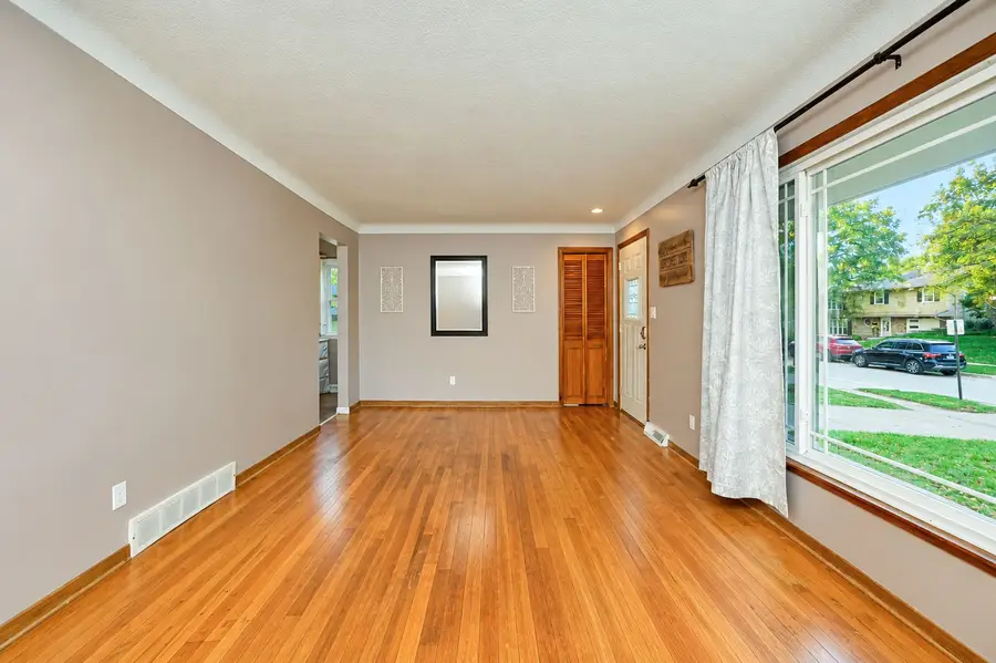 601 Maish Avenue, Des Moines, IA 50315 - #3